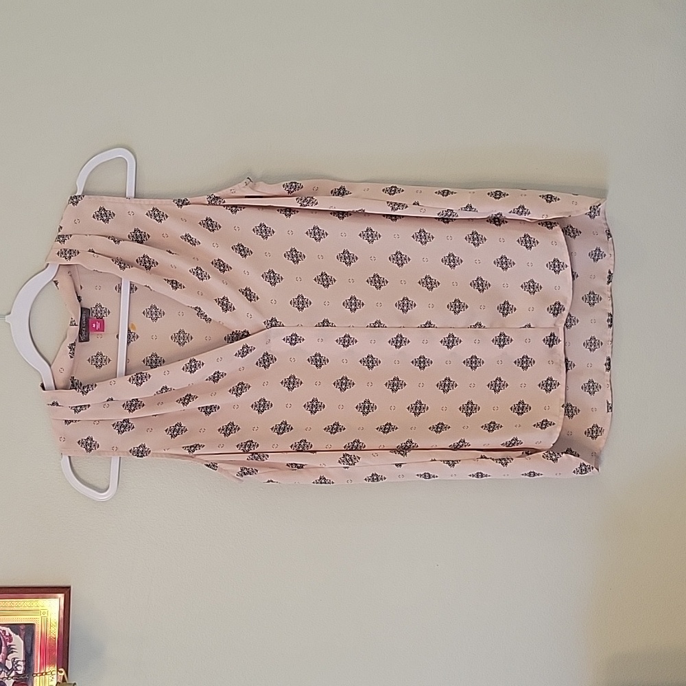 VINCE CAMUTO TANK TOPS